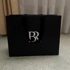 BR BANANA REPUBLIC GIFT BAG BLACK MATTE PAPER SHOPPING BAG 11" W X 9"H X 5" BASE