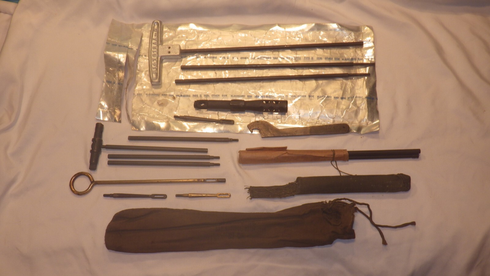 Vintage U.S. Military Rifle Gun Cleaning Kit Pouch Tools Handles Extras