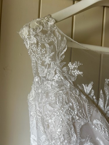 Pronovias Griffith wedding dress size 12 - Picture 3 of 14