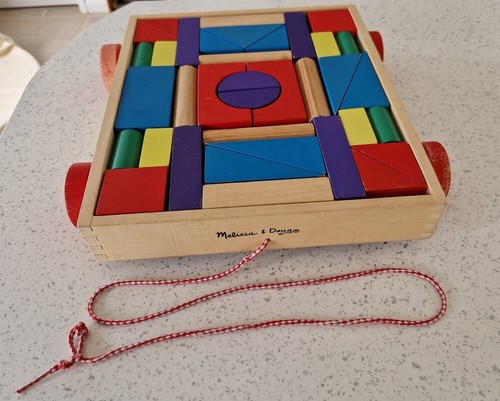 Melissa & Doug Baustein Nachziehwagen - Holzkonstruktion inkl. Blöcke