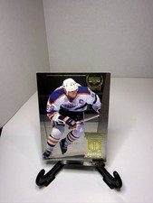 Wayne Gretzky 1999 Upper Deck Century Legends Hockey Card #1 Edmonton Oilers