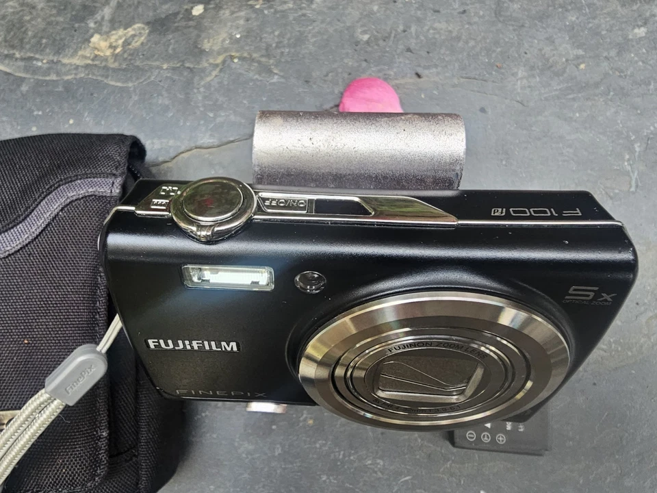 Fujifilm Digital Camera FinePix F100fd 12.0MP Black Tested, photo 4 of 5