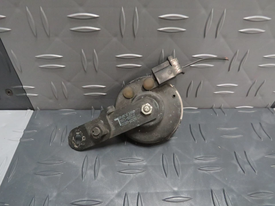 1993-2023 Toyota COROLLA BUZINA BAIXA FABRICANTE DE EQUIPAMENTO ORIGINAL 8652068010 - Imagem 2 de 2