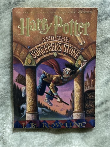 Harry Potter and The Sorcerer's Stone - Paperback - TRUE 1st Printing - Picture 1 of 17