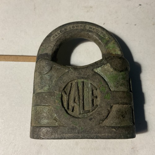 Y & T  2 1/2x2" YALE & TOWN   flip top Heavy Brass Vintage Antique Lock no key