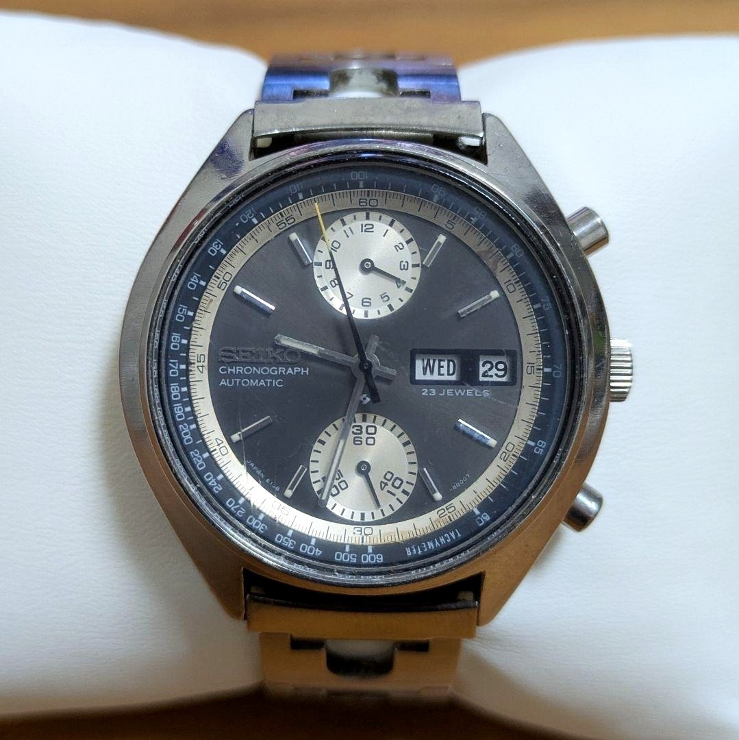 Seiko 6138-8000 Reverse Panda Chronograph Automatic Vintage 1970s JDM Day Date image 8