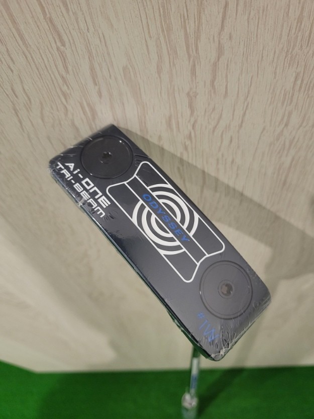 Odyssey AI-ONE TRI-BEAM Putter 34 Inch Right Handed Golf Club 372029