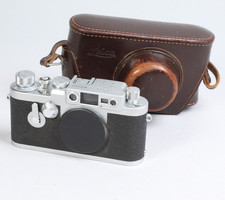 LEICA lllG RANGEFINDER BODY WITH CASE SHUTTER IS STICKY CAMERA IS CLEAN 1957
