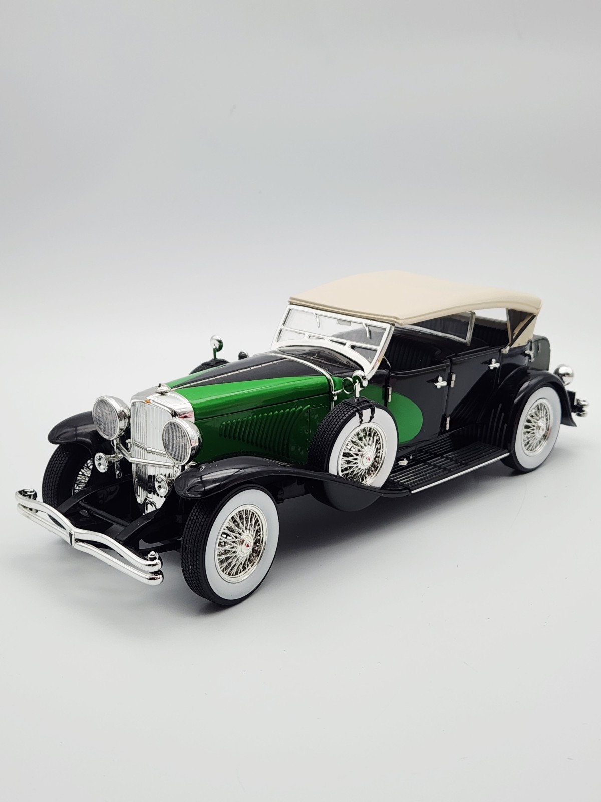 Premium Classixxs Volkswagen Beetle Prototype V3 Cabriolet 1:43 18110
