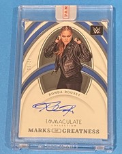Surprise Ronda Rousey Autograph Cards, Belts in 2013 Topps UFC Knockout 5