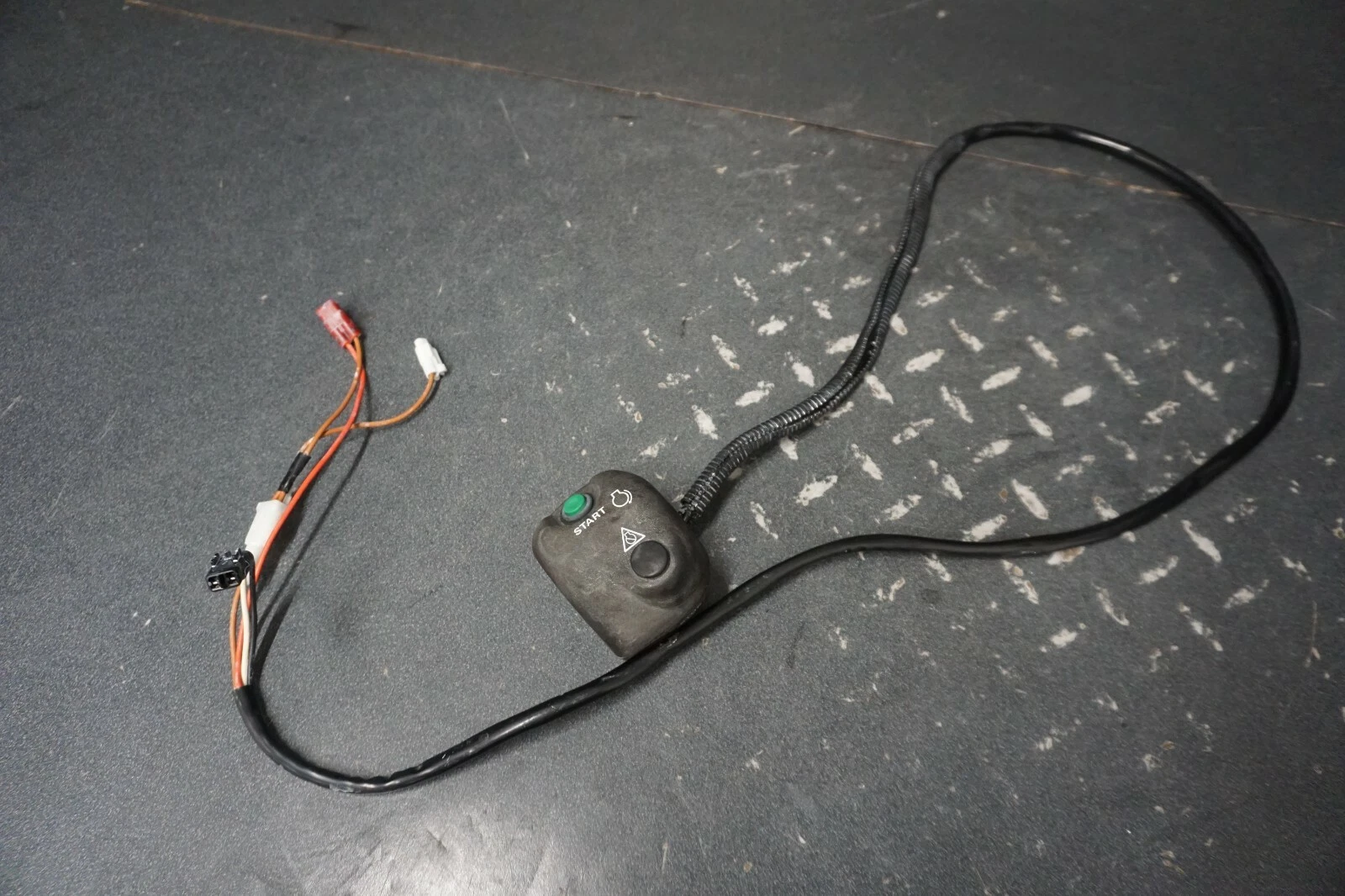 1999-2005 XLT 1200 WaveRunner Yamaha OEM Electrical Start-Stop Switch Ass'y