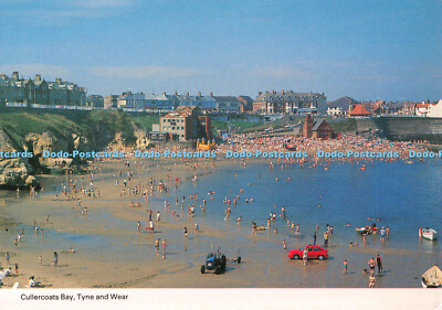 D103306 Cullercoats Bay. Tyne and Wear. Herr A. Akram. Candyman. Cullercoats. Den