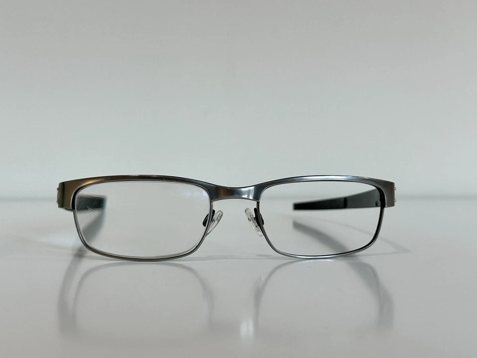 Marco de gafas Oakley 22-200 placa de metal rectangular cromado claro 53-18-140 Foto 2 de 4
