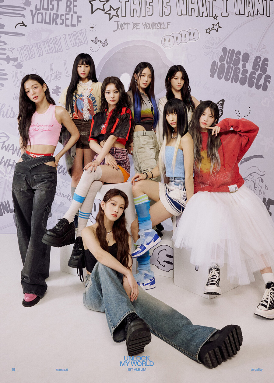 FROMIS_9 [UNLOCK MY WORLD] 1st Album CD+Photo Book+Book+2 Poster+3