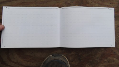 2001 Volvo S40 V40 Owners Manual  2001 S40 V40 - Picture 10 of 11