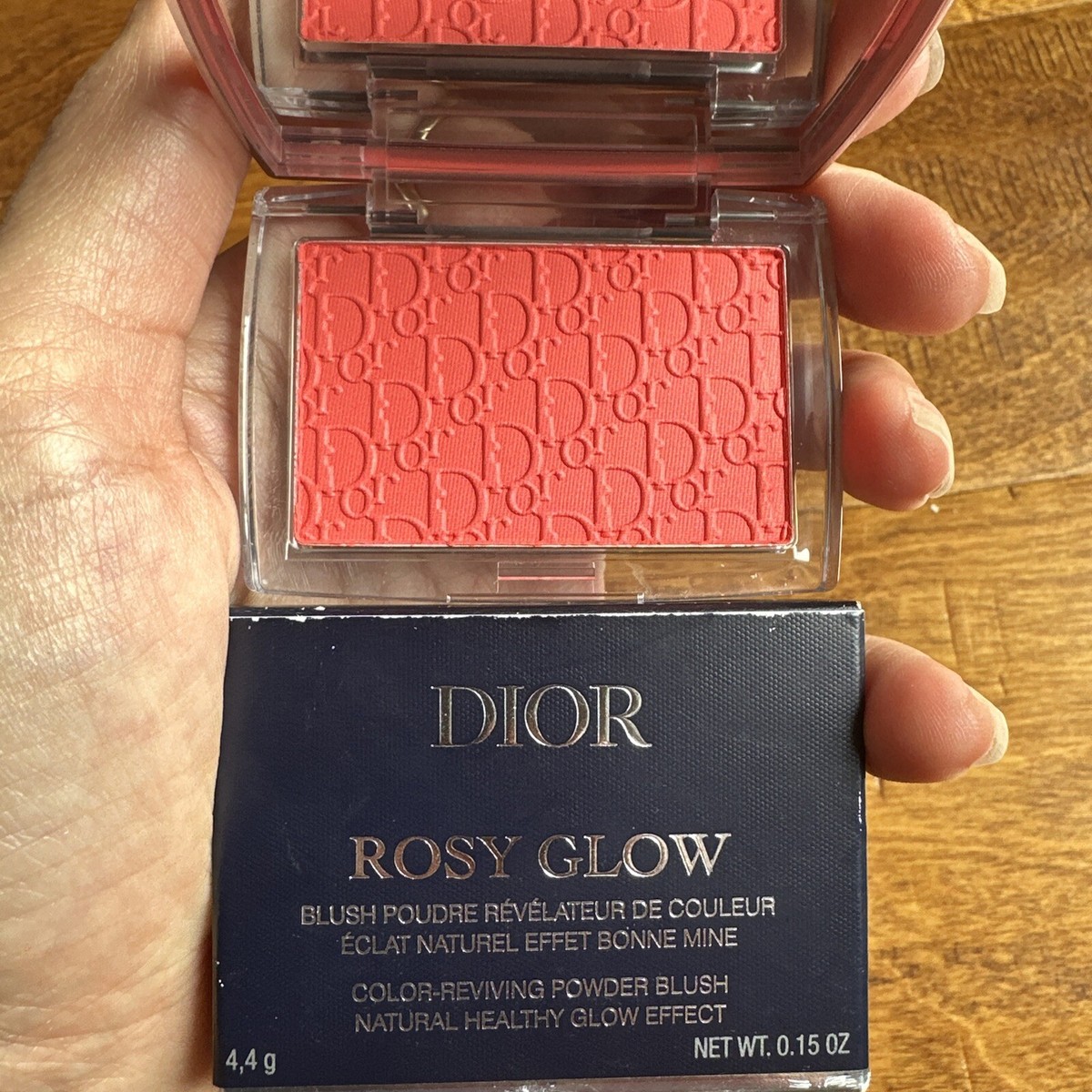 Dior Rosy Glow 015 Cherry パウダーチーク DIOR ROSY GLOW POWDER BLUSH SHADE CHERRY NEW IN BOX 0.15 Oz
