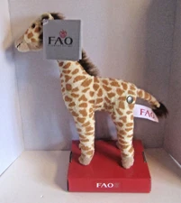 FAO Schwarz Plush Toys R Us Geoffrey 10” GIRAFFE. 2011 With Tags And Box Base