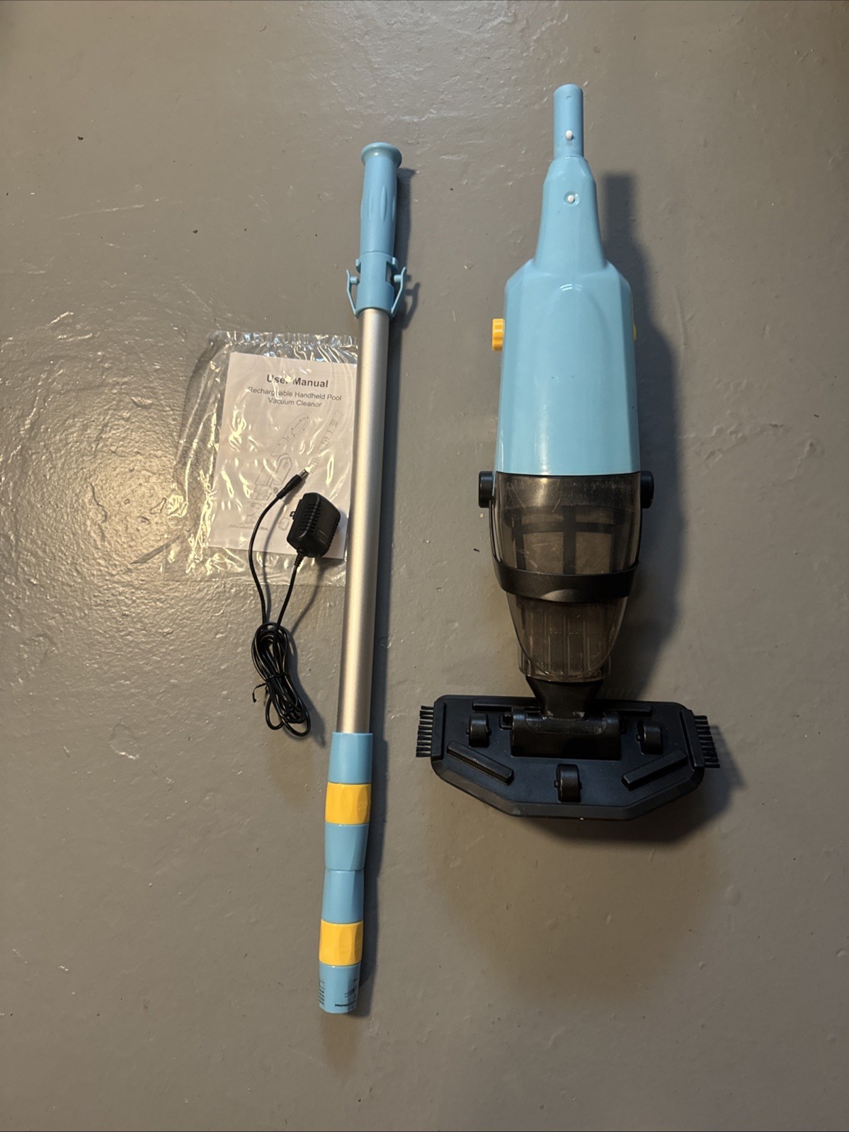 Rechargeable Pool Vacuum Handheld Pool Cleaner Cordless with Telescopic Pole