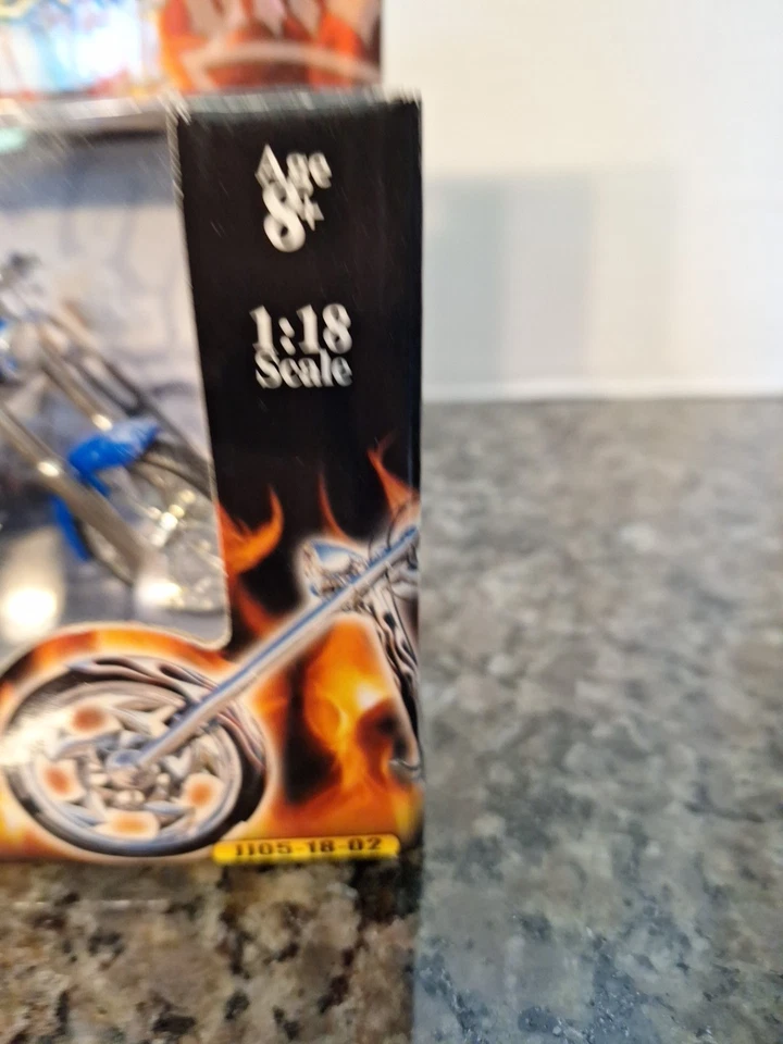 Jesse James West Coast Choppers Dominator 2005 1:18 JJ05-18-02 Foto 2 de 4