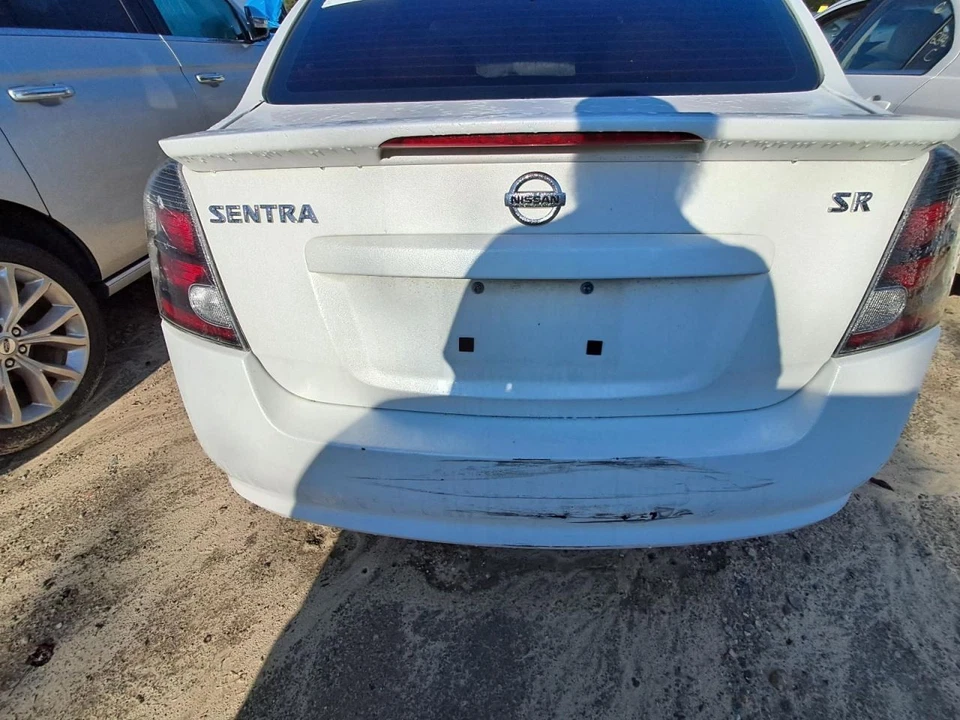 Maletero/portón trasero con alerón Sr se adapta a 10-12 SENTRA 2691455 Foto 2 de 4