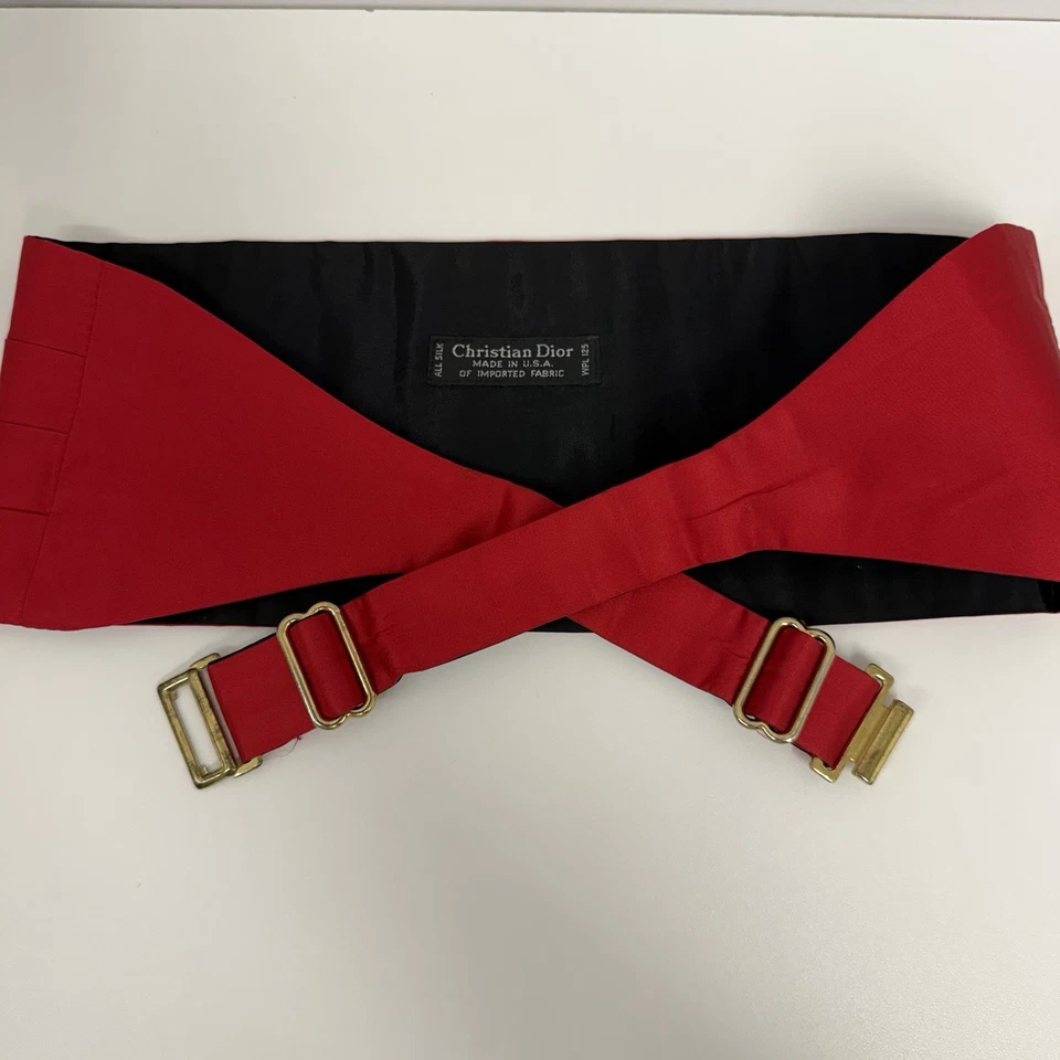 Pajarita Christian Dior Para Hombre Vintage Roja Seda Hecha en EE. UU. 2.25" (W) x 17" (L) Foto 4 de 4