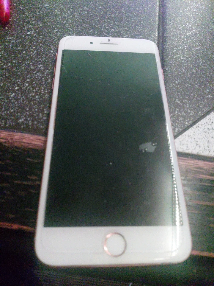 Apple iPhone 8 Plus · 64GB, Foto 1 von 3