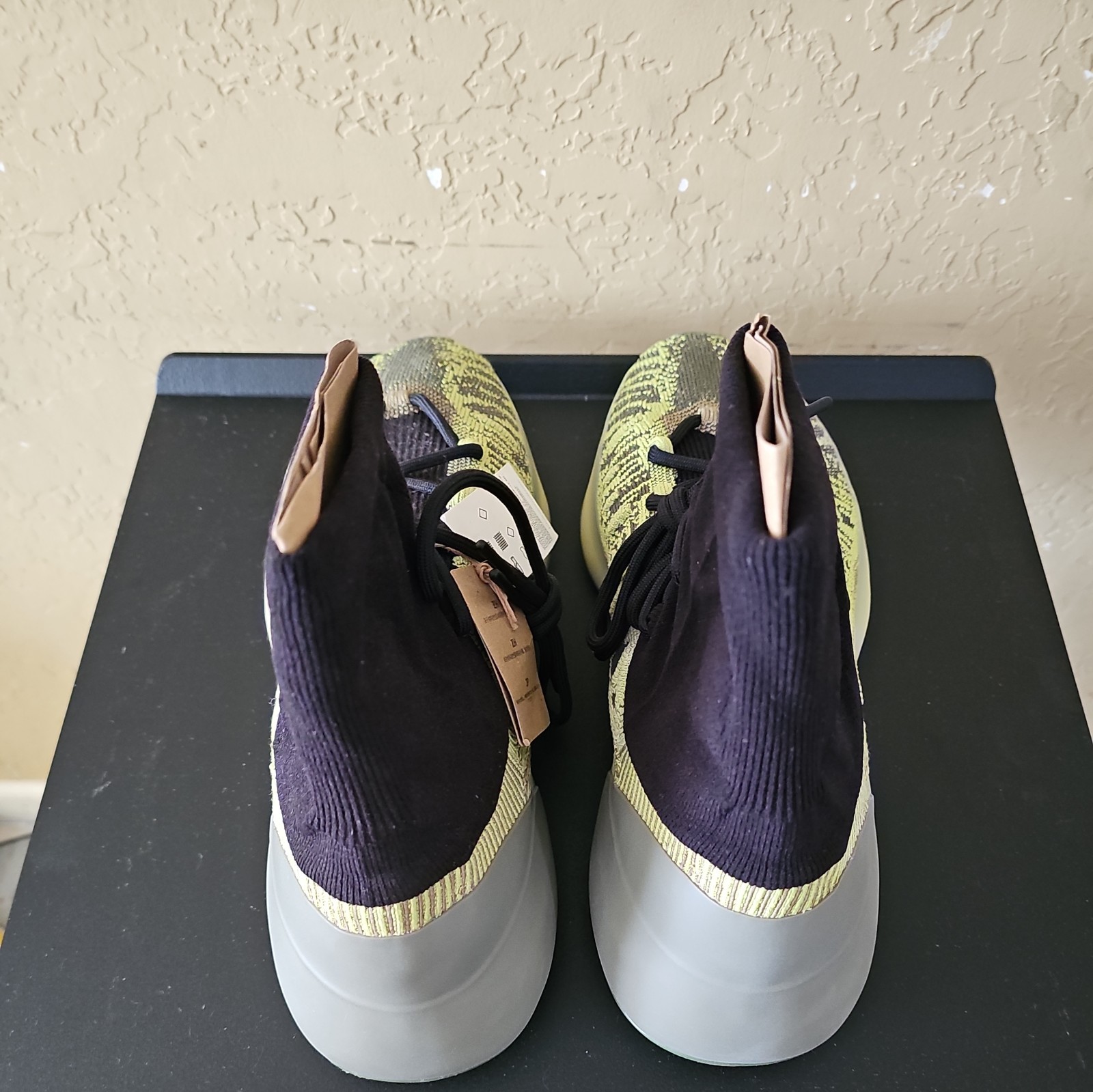 DS Adidas Yeezy Basketball Knit Energy Glow OG All sz 13 thumbnail 4