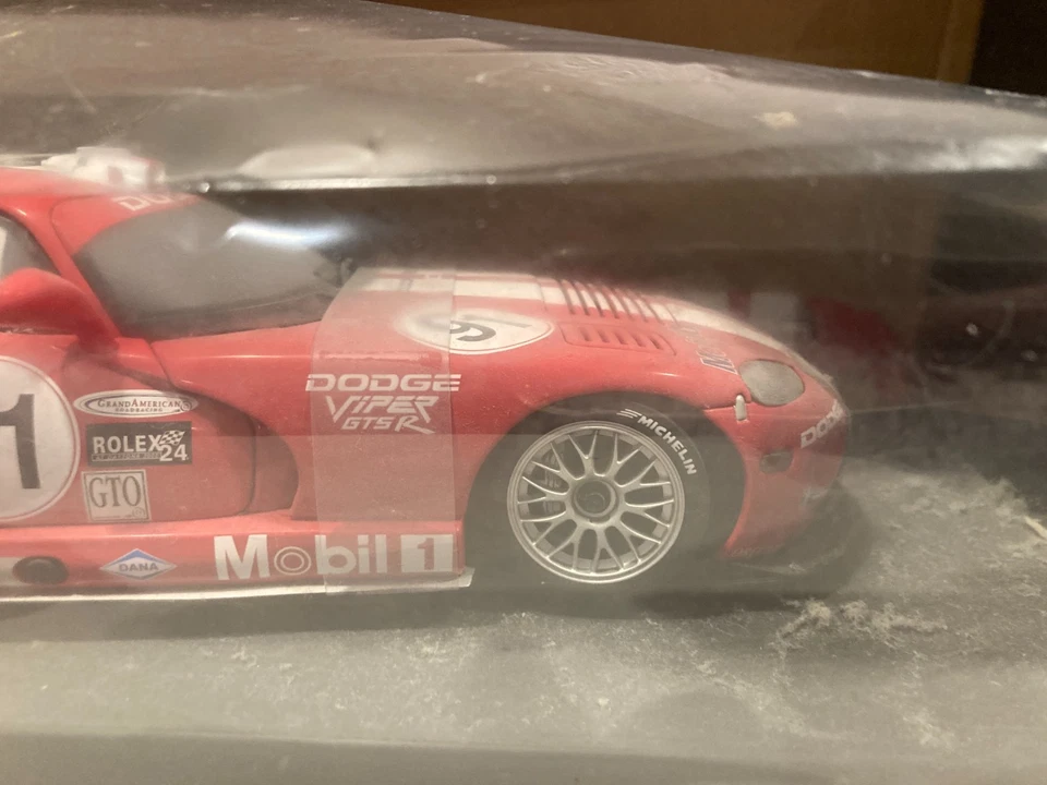 罕见 AutoArt 运动车 1: 18 比例道奇 Viper GTS-R #91 劳力士 24 代托纳签名 — 第 3/4 张图片