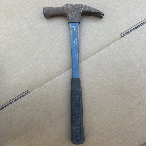 KLEIN TOOLS 807-18 Electrician's Straight-Claw Hammer NEW