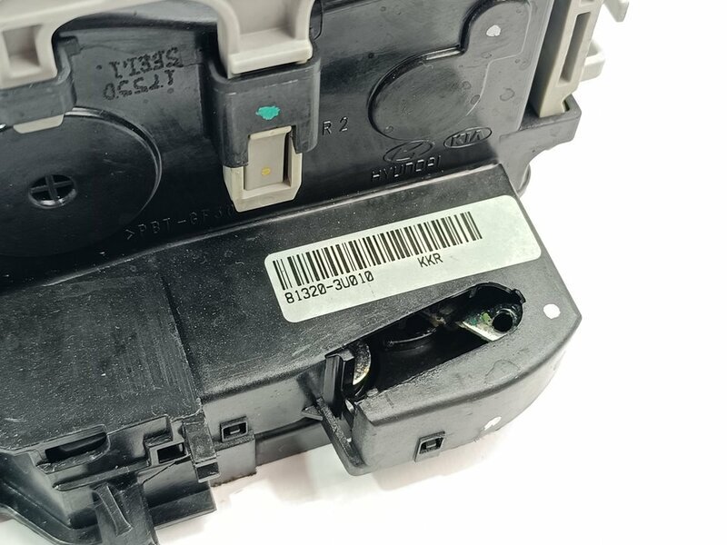813203U010 front lock door rh 217598 KIA SPORTAGE QL D4FD | eBay