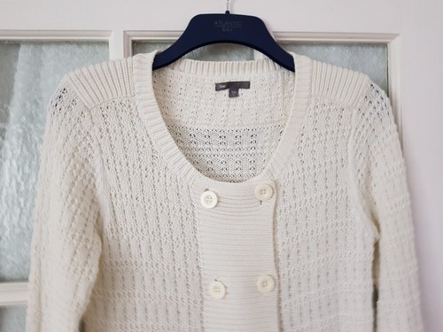 GAP Long Sleeve Cardigan with front pockets size M great condition - Picture 3 of 7