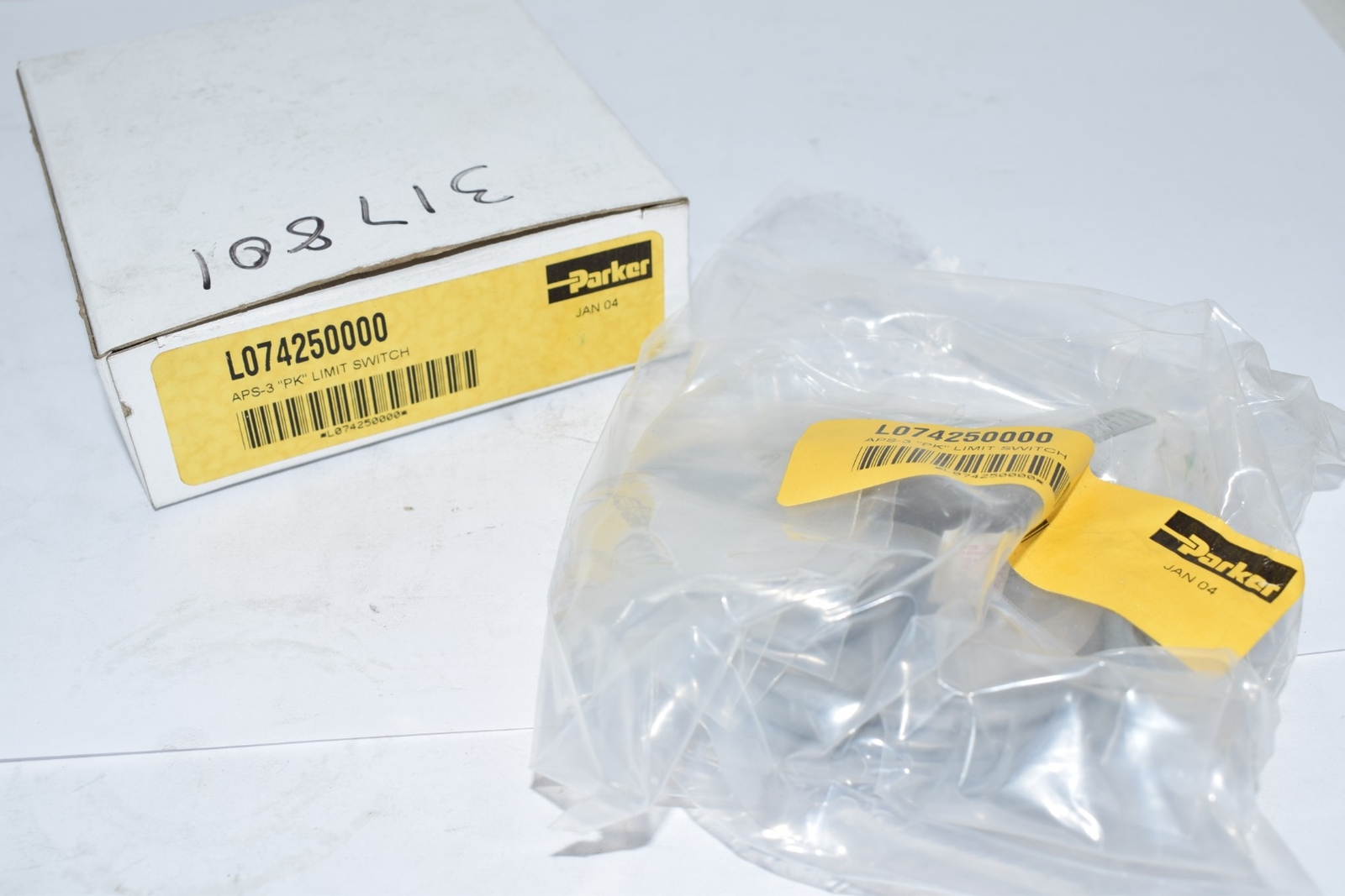 NEW Parker L074250000 APS-3 PK Limit Switch