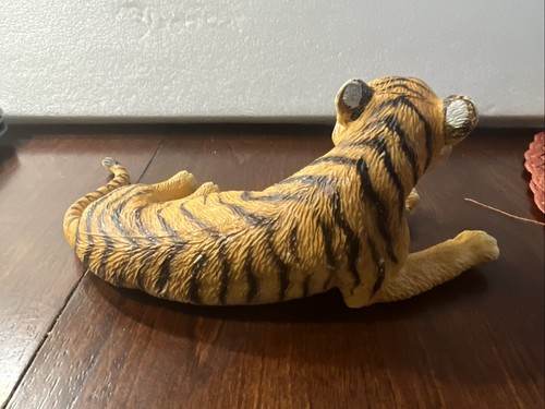 Large VTG AAA TIGER Hard Rubber PVC Realistic Animal Figure 8" long - Picture 3 of 5