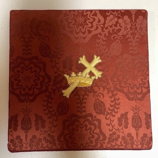 Chalice Burse Medium Burgundy Tudor Rose