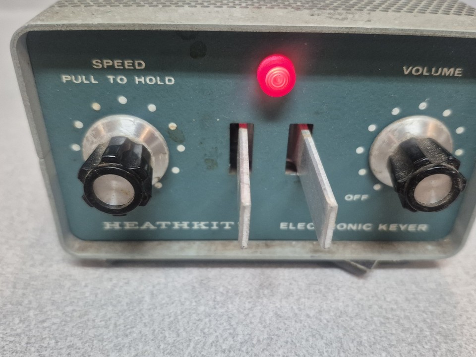 Heathkit Keyer HD-1410 – Pour Pièces, Avec Cordon Et Palettes Morse, Non Testé