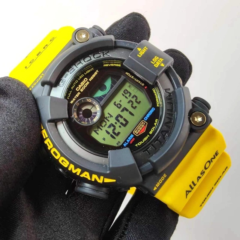 Casio G-shock MASTER OF G - SEA FROGMAN men's watch GW-8200K-9JR
