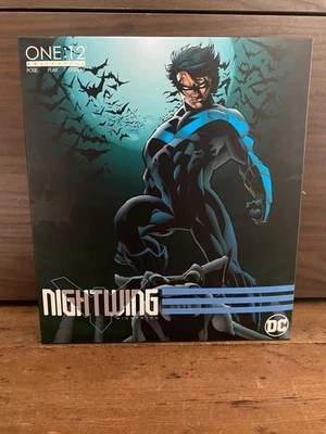 Mezco One:12 Collective DC Universe Nightwing - Image 1 of 4