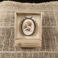 NIB Willow Tree Kindness Ornament Susan Lordi Girl with Cat 