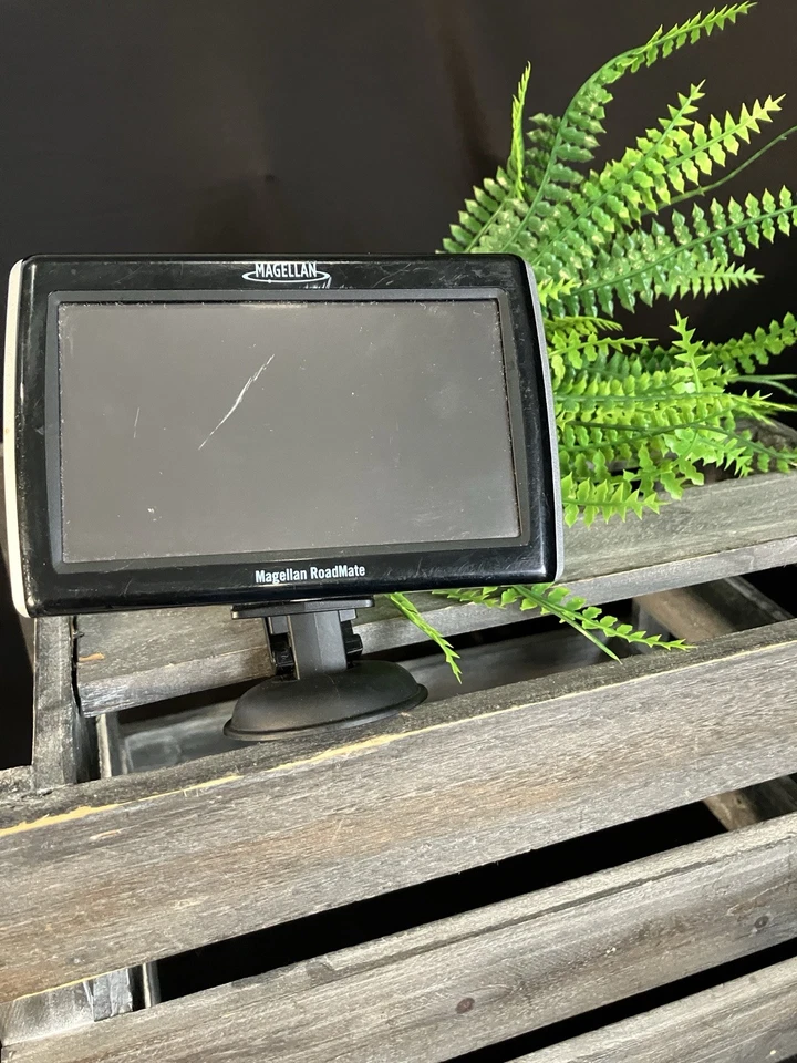 Magellan RoadMate 1470 GPS Navigation AS IS - Image 2 of 4