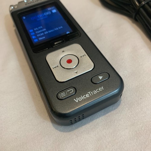 Philips VoiceTracer Digital Voice Recorder / 8GB Onboard Storage (DVT6110) - Picture 2 of 8