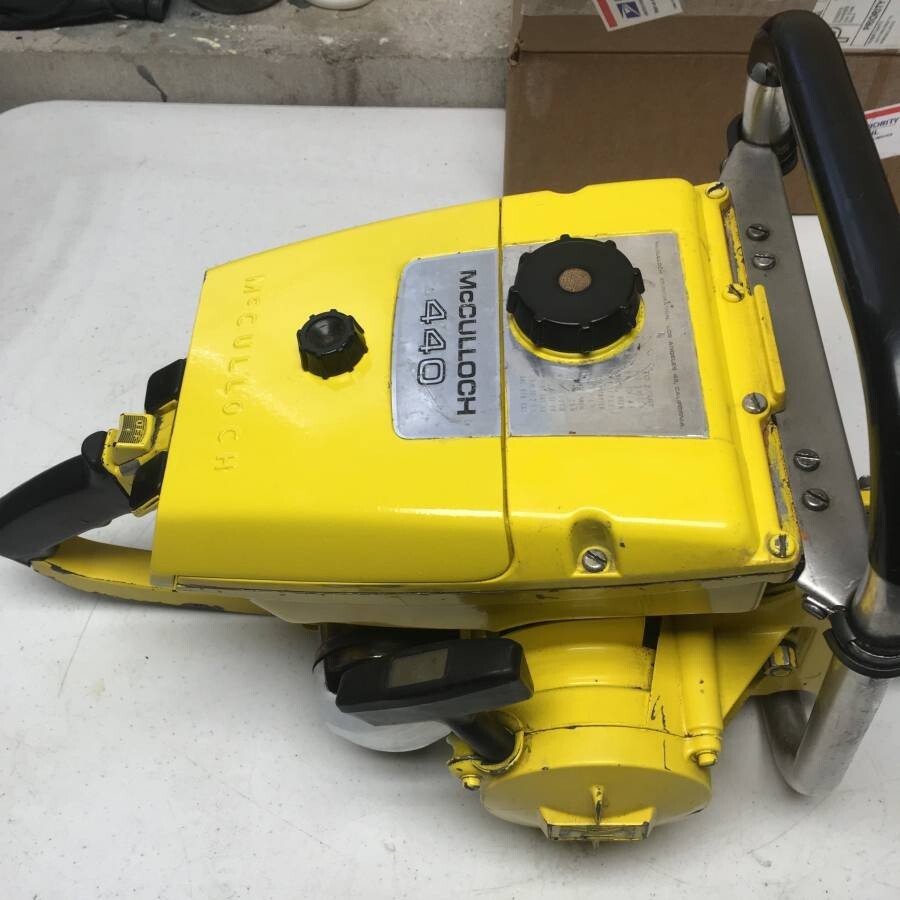VINTAGE McCULLOCH 440 CHAINSAW, 18" BAR & CHAIN, 87cc CHAIN SAW, MINTY