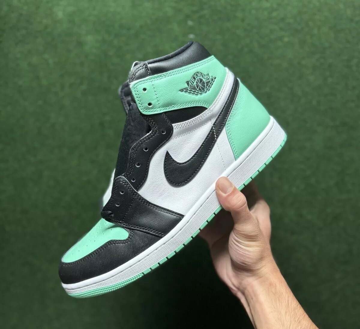 Nike Air Jordan 1 Retro High OG Green Glow DZ5485-130 Men's Nike Air Jordan 1 Retro High OG Green Glow DZ5485-130 Men's