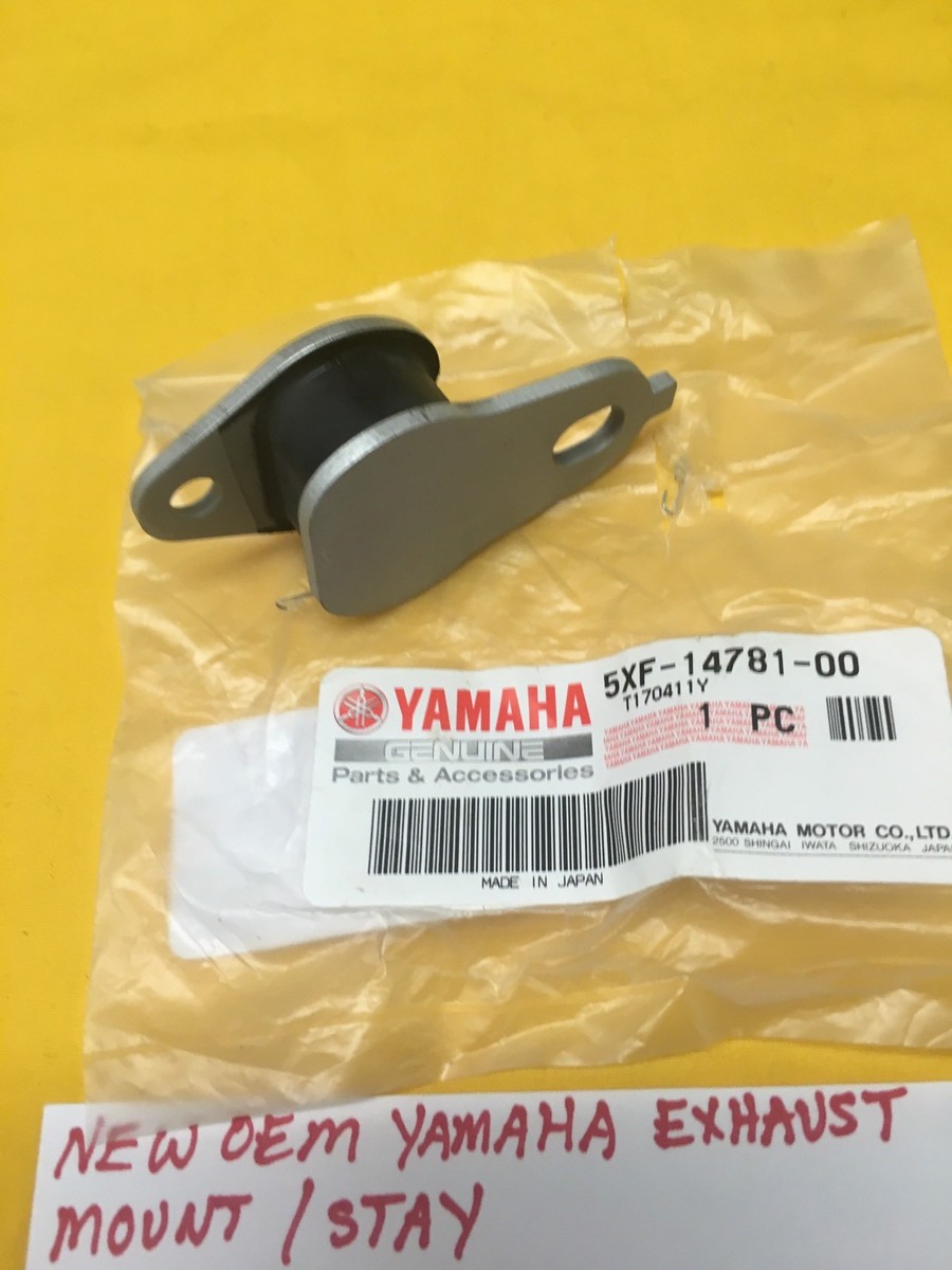 NEW OEM YAMAHA Exhaust Pipe Mount (5XF-14781-00-00) 2004