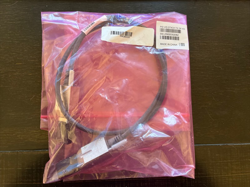 New Cisco STACK-T2-1M V03 Stacking Cable 1M