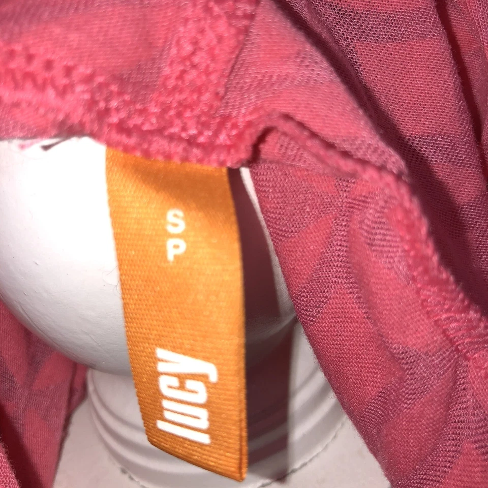 Camisa Lucy Spirit Burnout com capuz envoltório falso semi-transparente rosa franzida pequena - Imagem 4 de 4