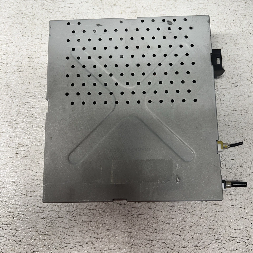 Оригинальный модуль аудиошлюза 03–06 Mercedes SL500 SL55 AMG A2208702989 - Изображение 4 из 4