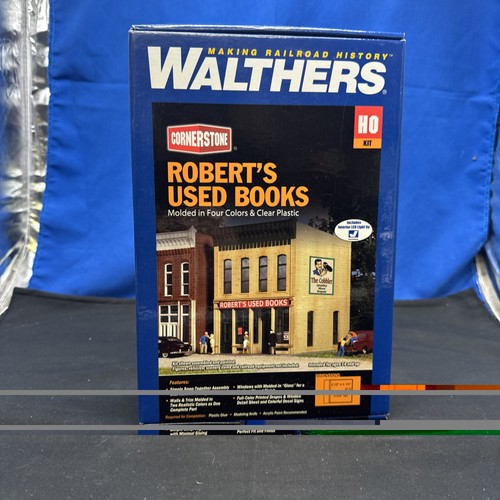 Walthers 3659 Robert's Used Books Kit