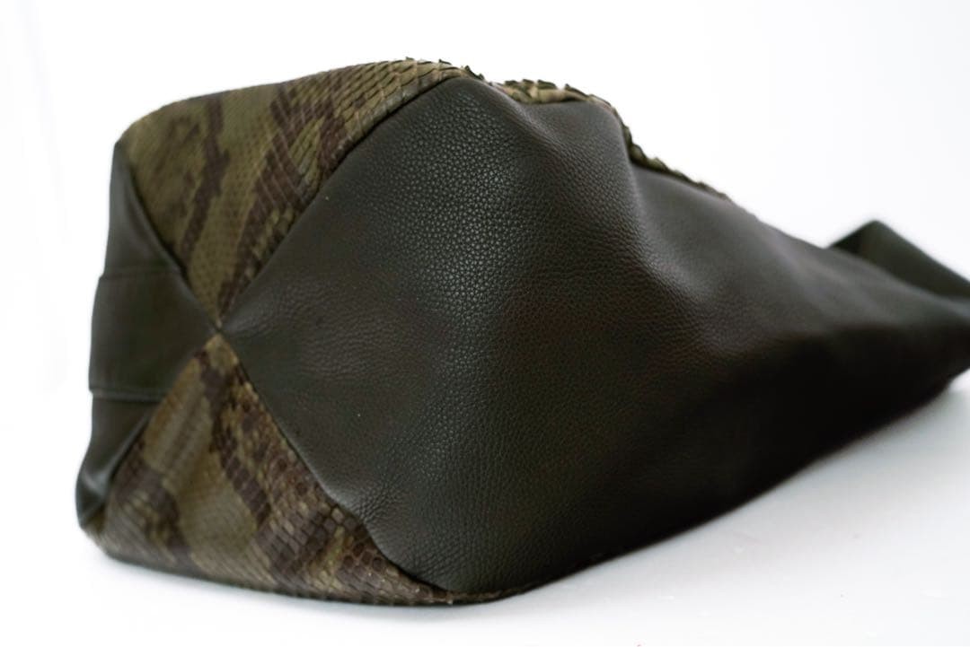 GUCCI Tom Ford Python Leather Hobo Bag - image 9