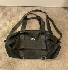 Alo Yoga Duffle Tote Shoulder Crossbody Bag – Lightweight Gym Travel - NWT