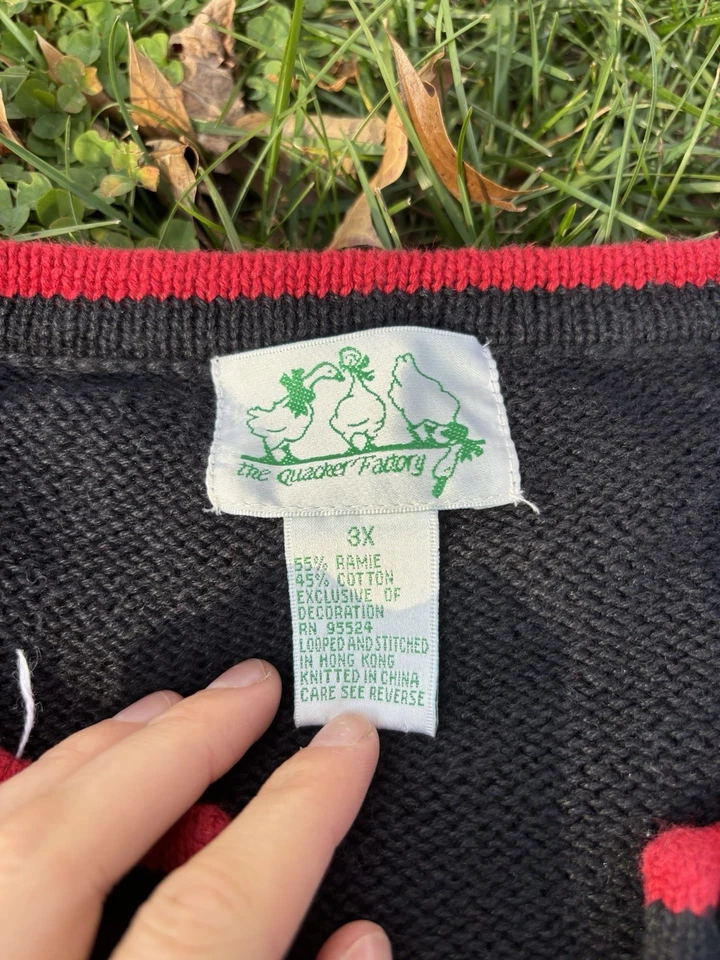 Women’s Christmas Sweater candy canes button down cardigan red & black quaker 3x - Image 2 of 3